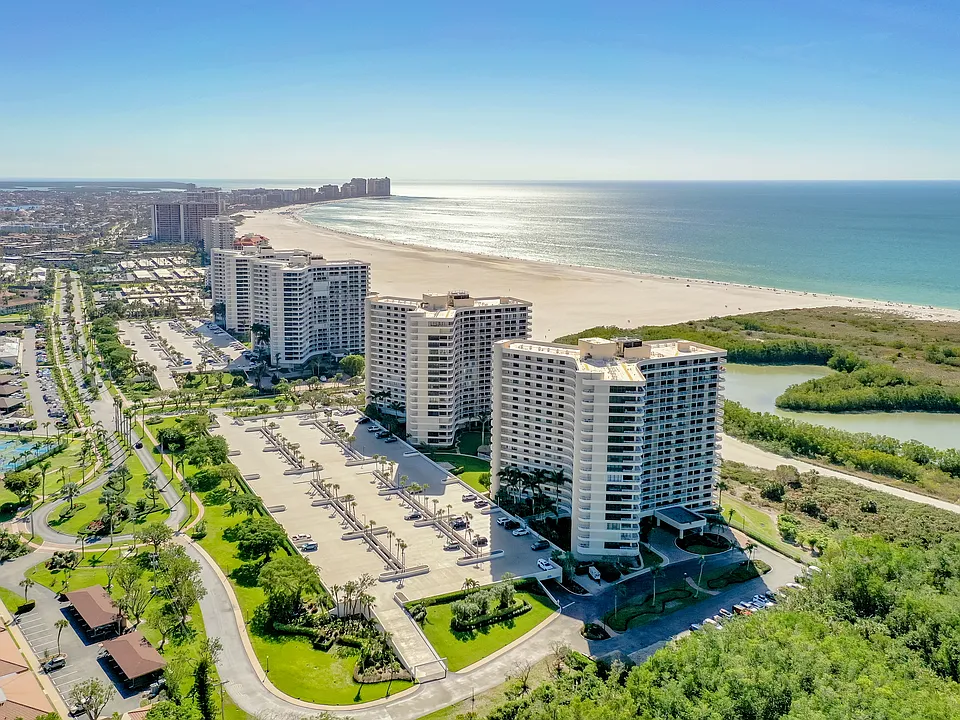 440 Seaview Ct #409