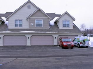 8637 S Stratford Rd #202-15, Oak Creek, WI 53154