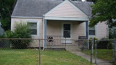 3rd image of 3322 Maryland Ave