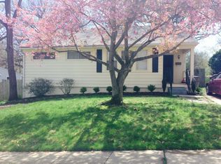 1100 Parrish Dr, Rockville, MD 20851
