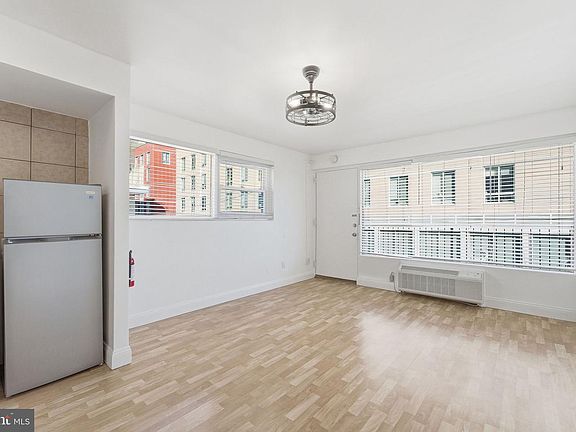 5th image of 3801 Boardwalk APT B4