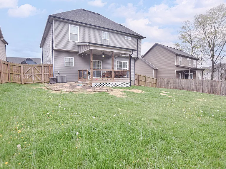 1048 Barnhill Rd — Photo 17