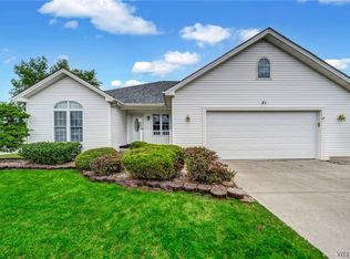 31 Park Ln, Grand Island, NY 14072