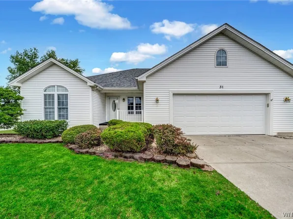 31 Park Ln, Grand Island, NY 14072