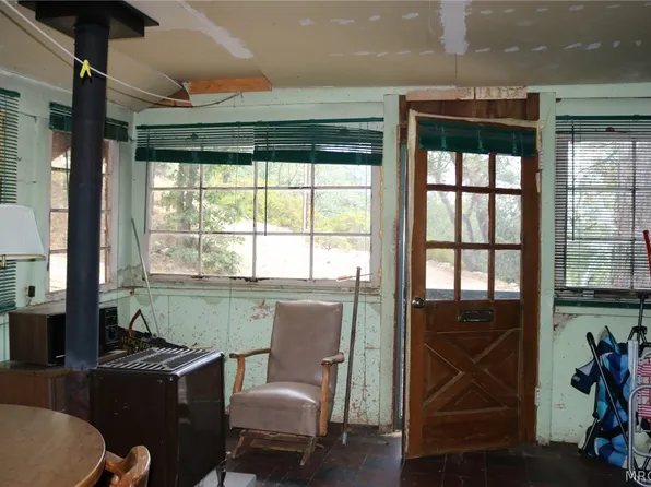 281 Red Oak Ln, Big Bear Lake, CA 92315