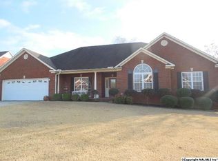 548 Lake South Dr SW, Hartselle, AL 35640