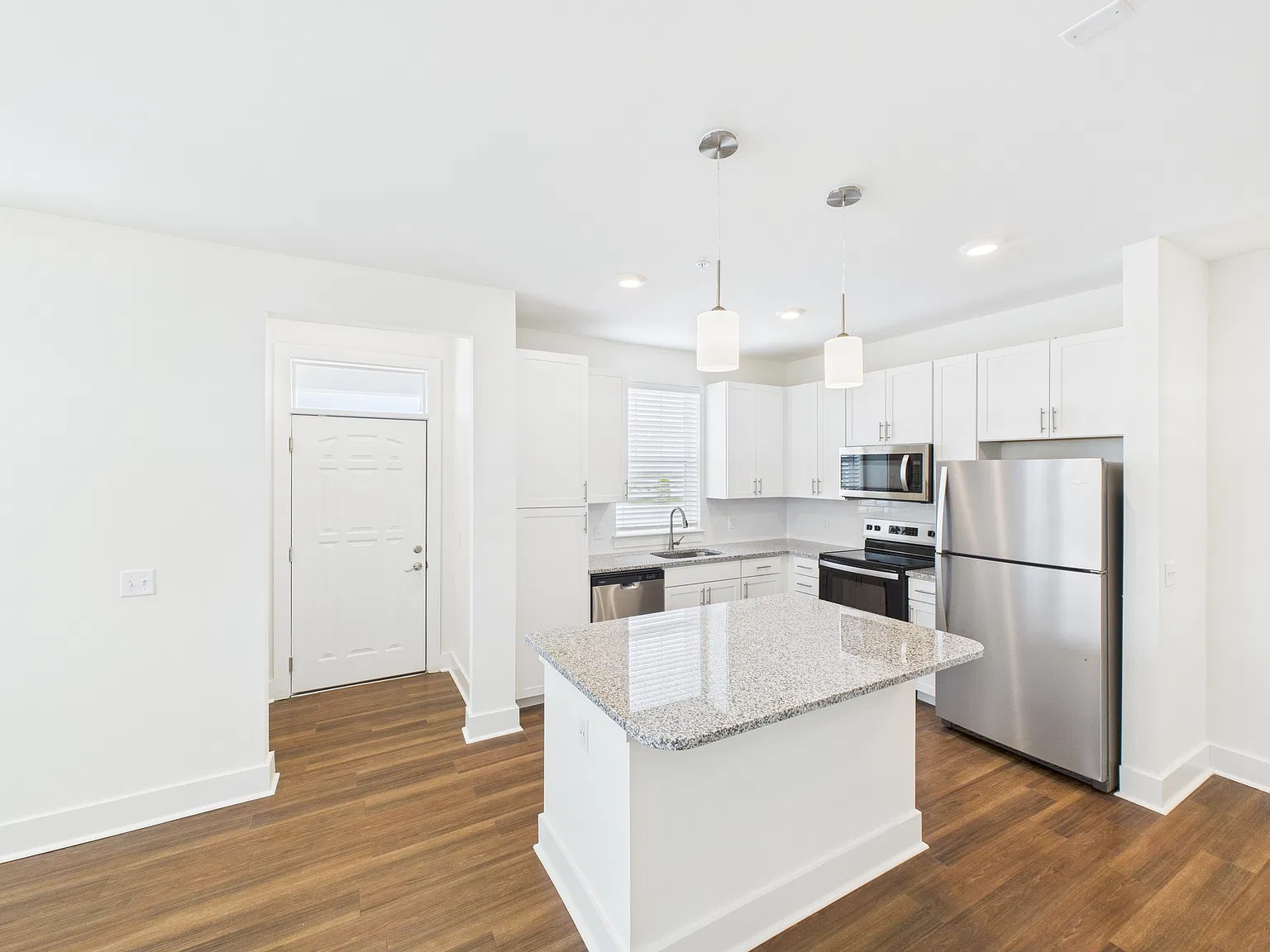 525 Quinn Ln — Photo 4