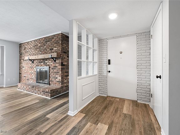5th image of 6980 Carriage Hill Dr APT 102