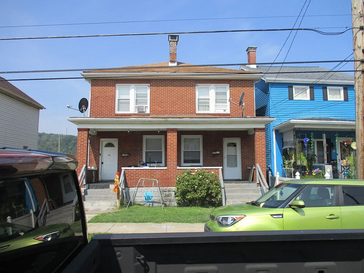 1655 Henrici St Floor 1 photo 1