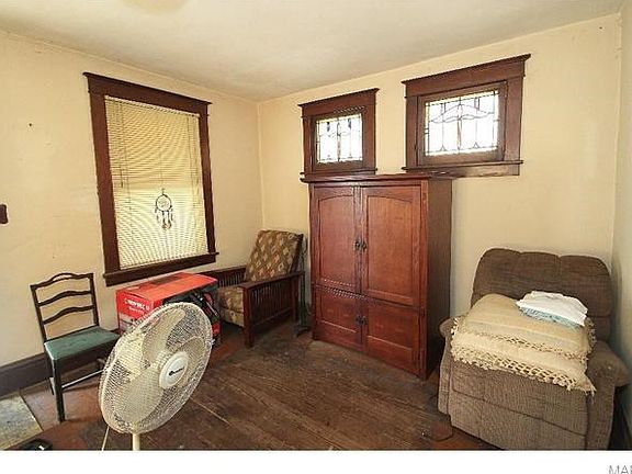 4th image of 3709 Orient Ave