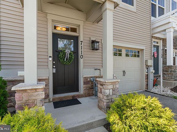 3rd image of 7110 Yamhill Way