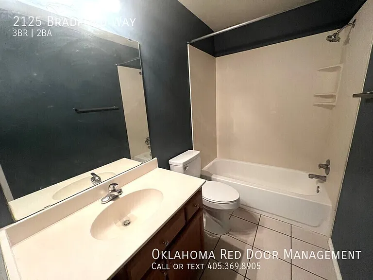 2125 Bradford Way — Photo 9
