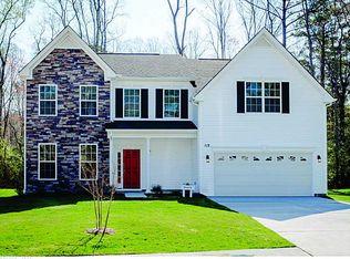 102 Dartmouth Dr, Yorktown, VA 23693