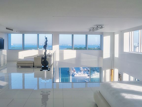 5th image of 10 Venetian Way Penthouse 4