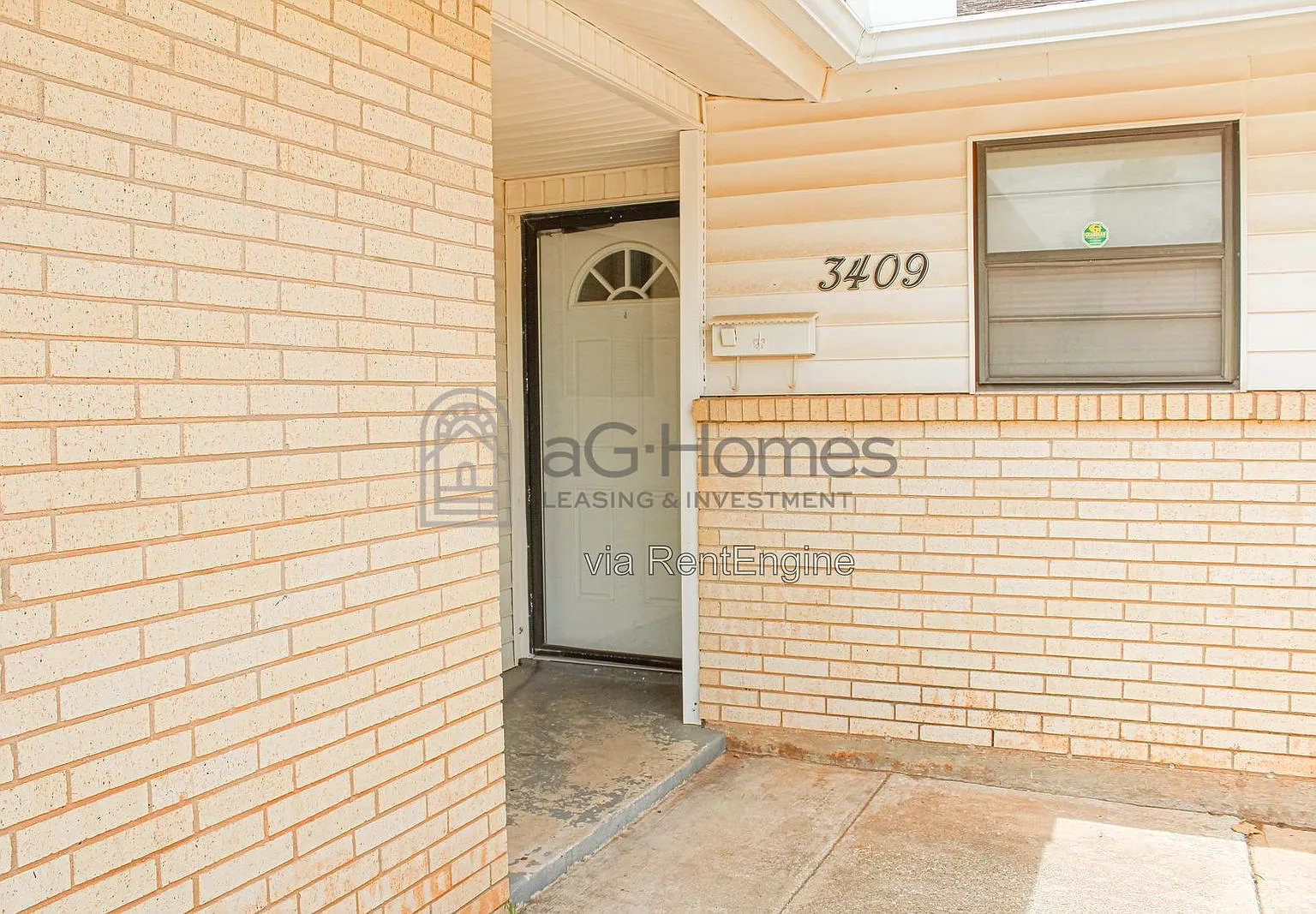 3 bed, 1.5 bath, 1086 sqft, $1,195 — Photo 3