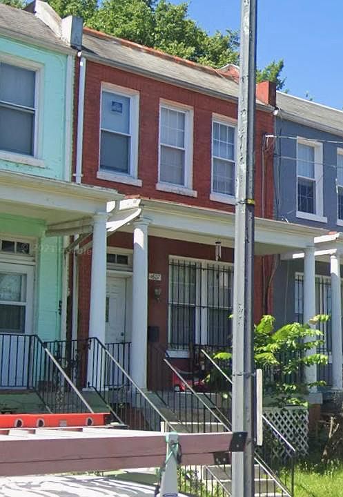 2nd image of 1607 U St SE