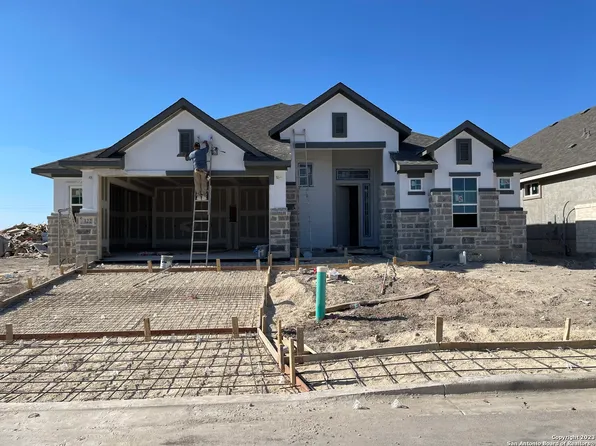 122 Canyon Live Oak, Seguin, TX 78132