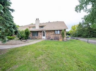 8467 144th St W, Apple Valley, MN 55124