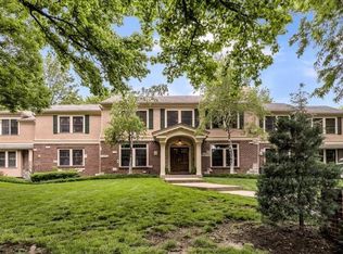 800 W 53rd St, Kansas City, MO 64112
