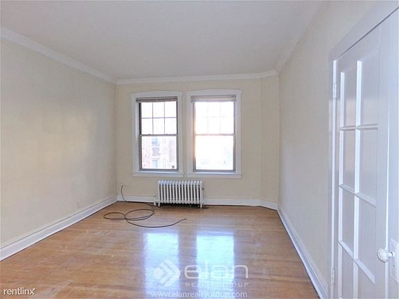 4th image of 1045 W North Shore Ave APT 2E