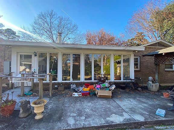 3rd image of 3515 Edgefield Rd