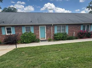 1326 5th St NE, Hickory, NC 28601