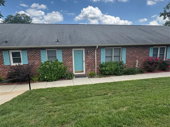 1326 5th St NE, Hickory, NC 28601