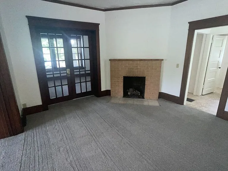 121 NW 8th St — Photo 14