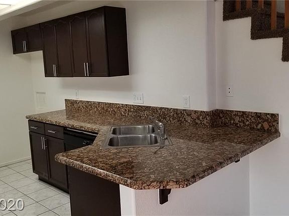 5th image of 8833 Cornwall Glen Ave