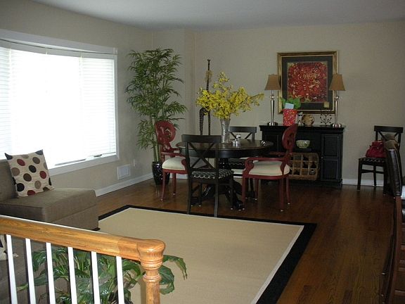 Living/dining area