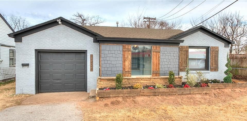 1st image of 3704 N Rockwell Ave