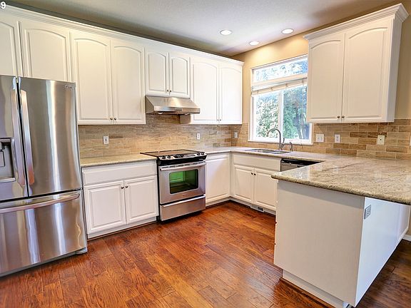 3rd image of 18404 SE 43rd Ln