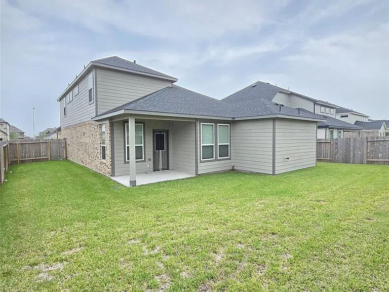 3230 Tilley Dr — Photo 8
