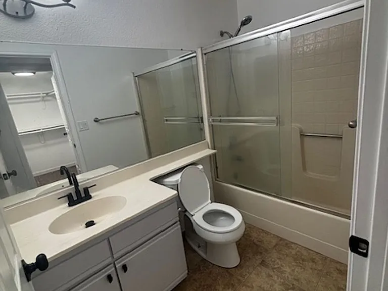 2818 W Avenue K8 — Photo 36