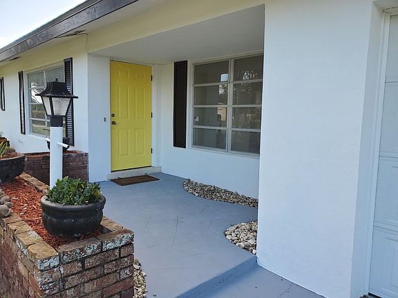 3rd image of 211 Oklahoma Ave
