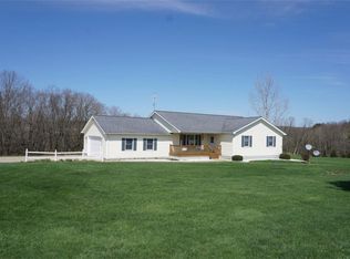 18460 Maple Dr, Saegertown, PA 16433