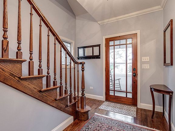 5th image of 715 Woodlawn Ave