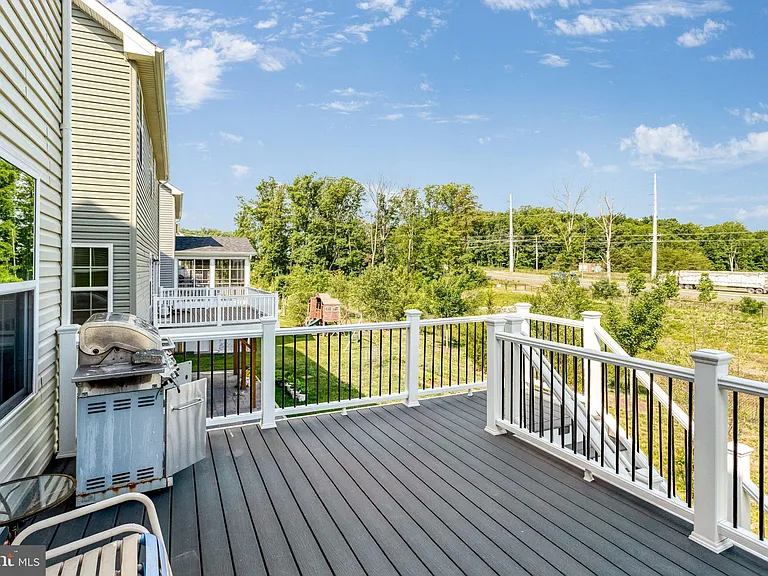 11241 Wheeler Ridge Dr — Photo 38