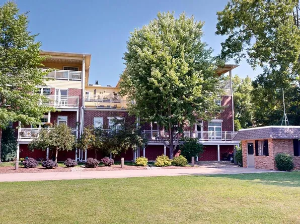 100 Edward STREET #4, Fort Atkinson, WI 53538