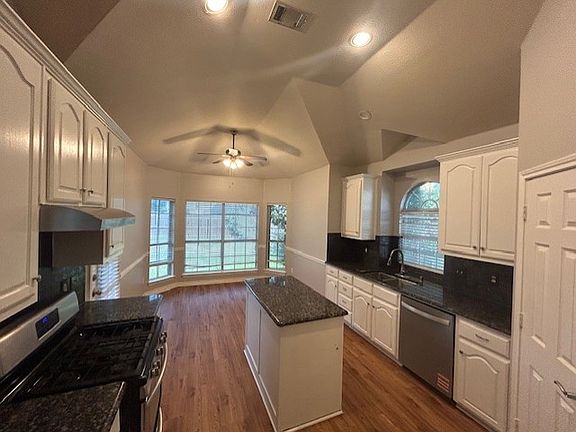 2nd image of 2105 Cardinal Dr