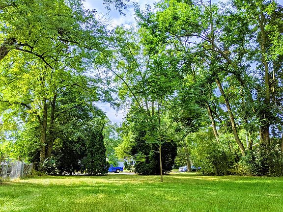 5th image of 5224 Bell Ave