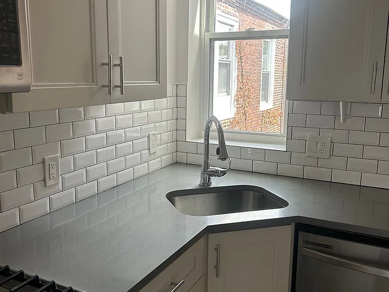 1824 W Girard Ave — Photo 15