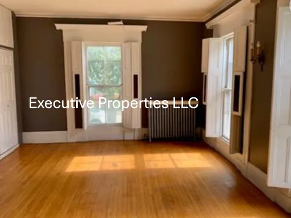 45 4th St, Bangor, ME