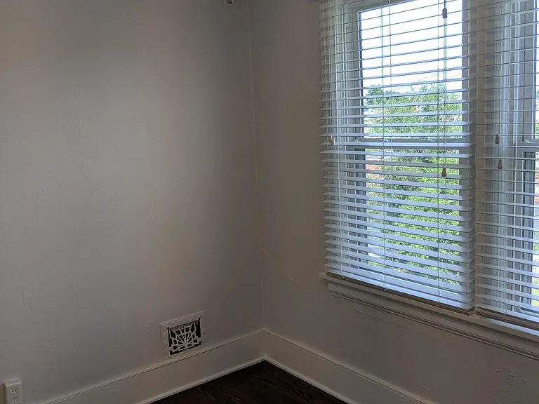2500 Sulphur Ave — Photo 35
