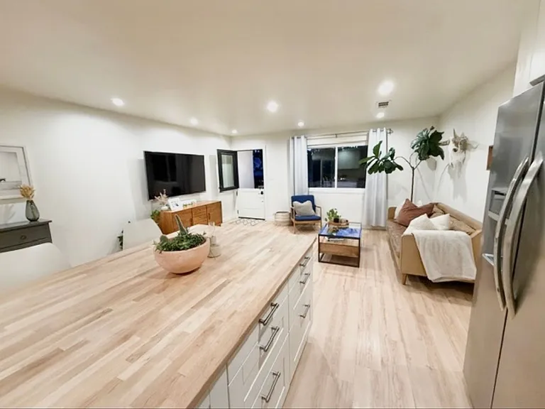 304 Bluff Way — Photo 8