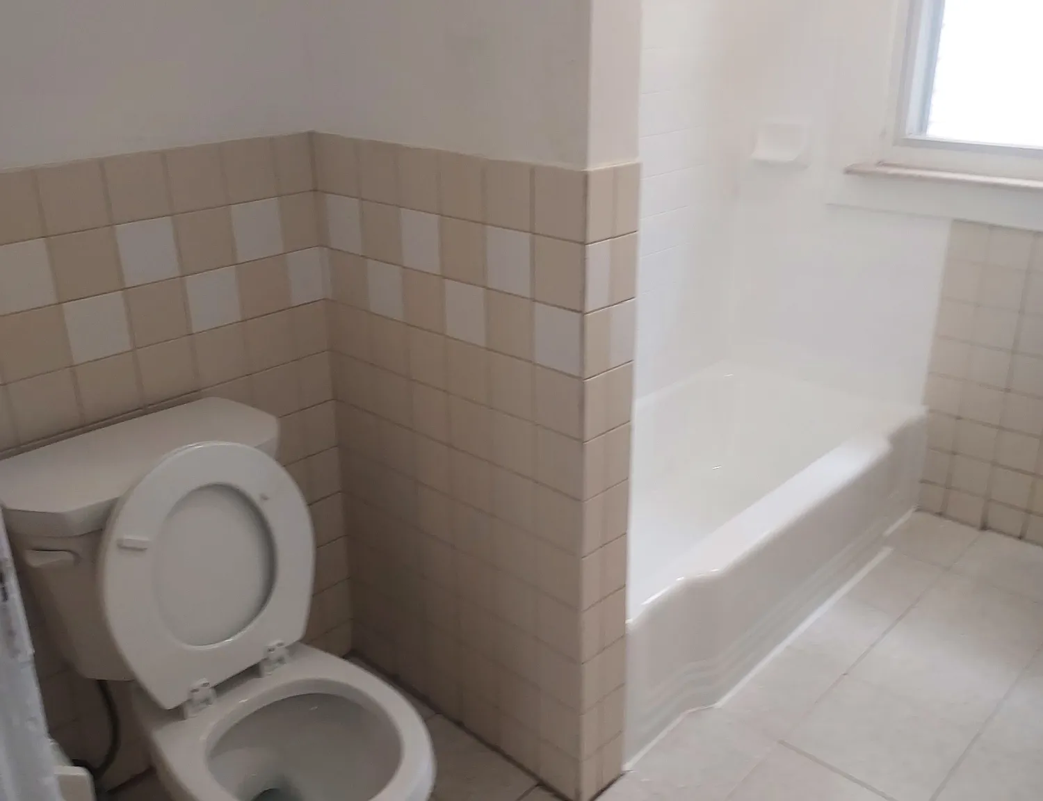 4 bed, 2000 sqft, $2,750 — Photo 3