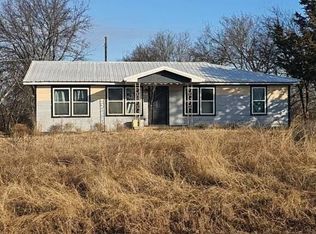 4902 Texas St, Healdton, OK 73438