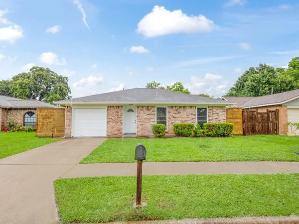 1303 Gamma St, Pasadena, TX 77504