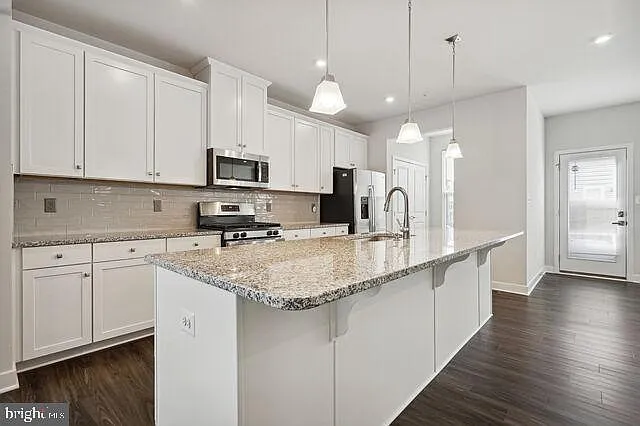 2715 Evansgreen Dr — Photo 9