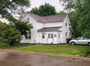 702 4th St NE, Little Falls, MN 56345